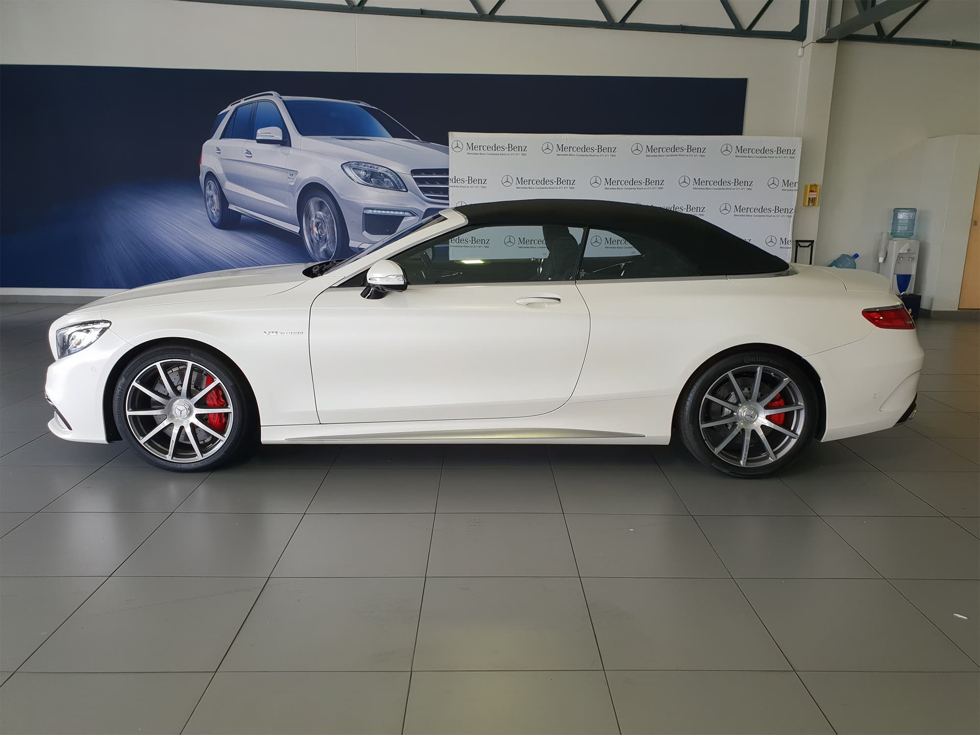 Additional vehicle photograph