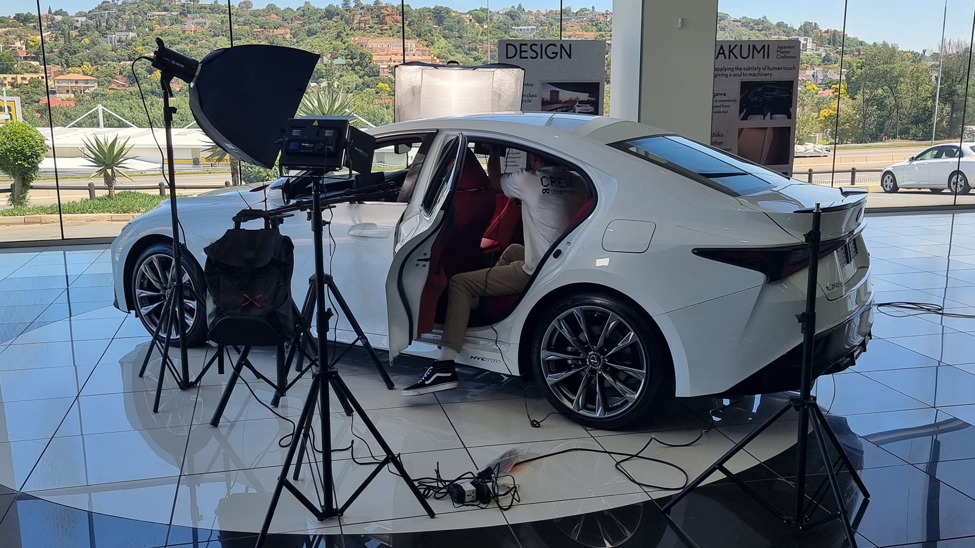 Lexus IS300h Exterior Profile Capture