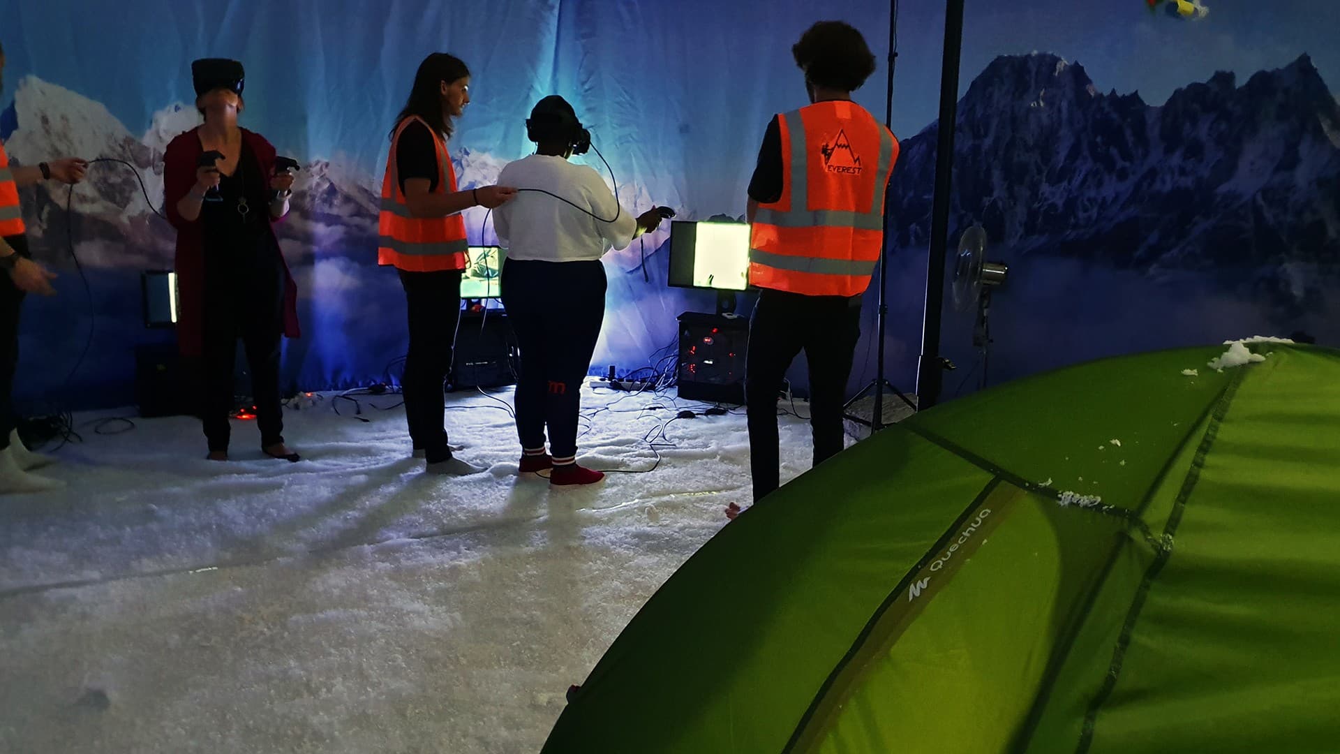 Momentum brand ambassadors assisting guests during the live VR experience