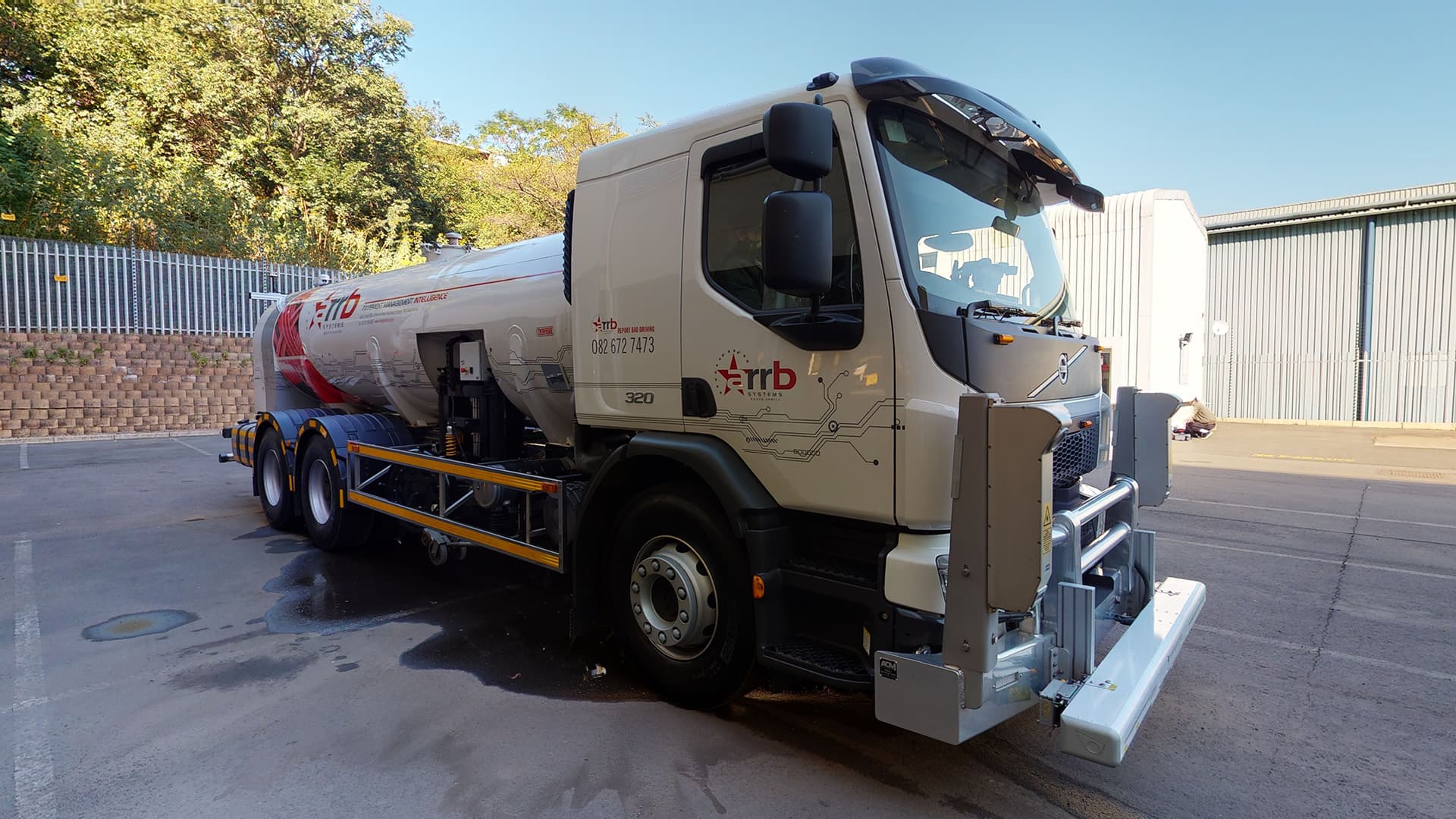 Road assessment tanker — Real vehicle